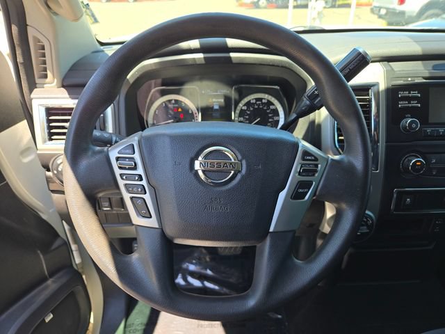 Used 2018 Nissan Titan SV AWD/4WD image 21