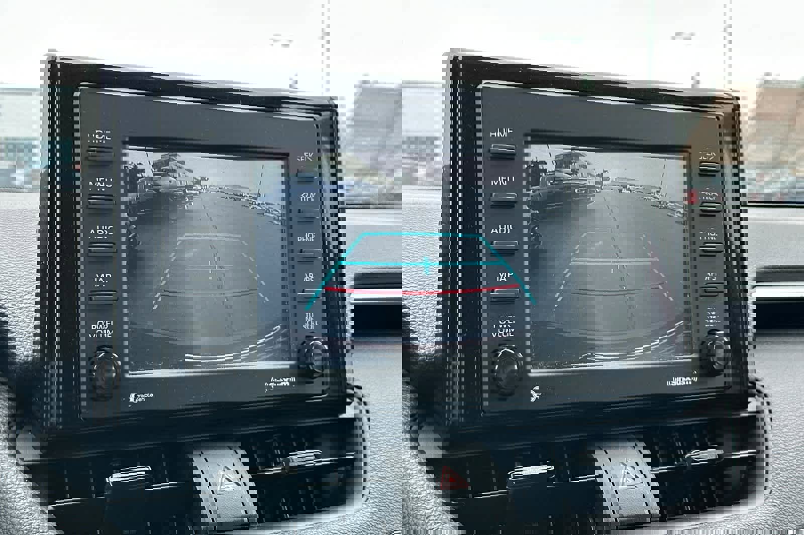 Used 2022 Toyota RAV4 XLE image 21