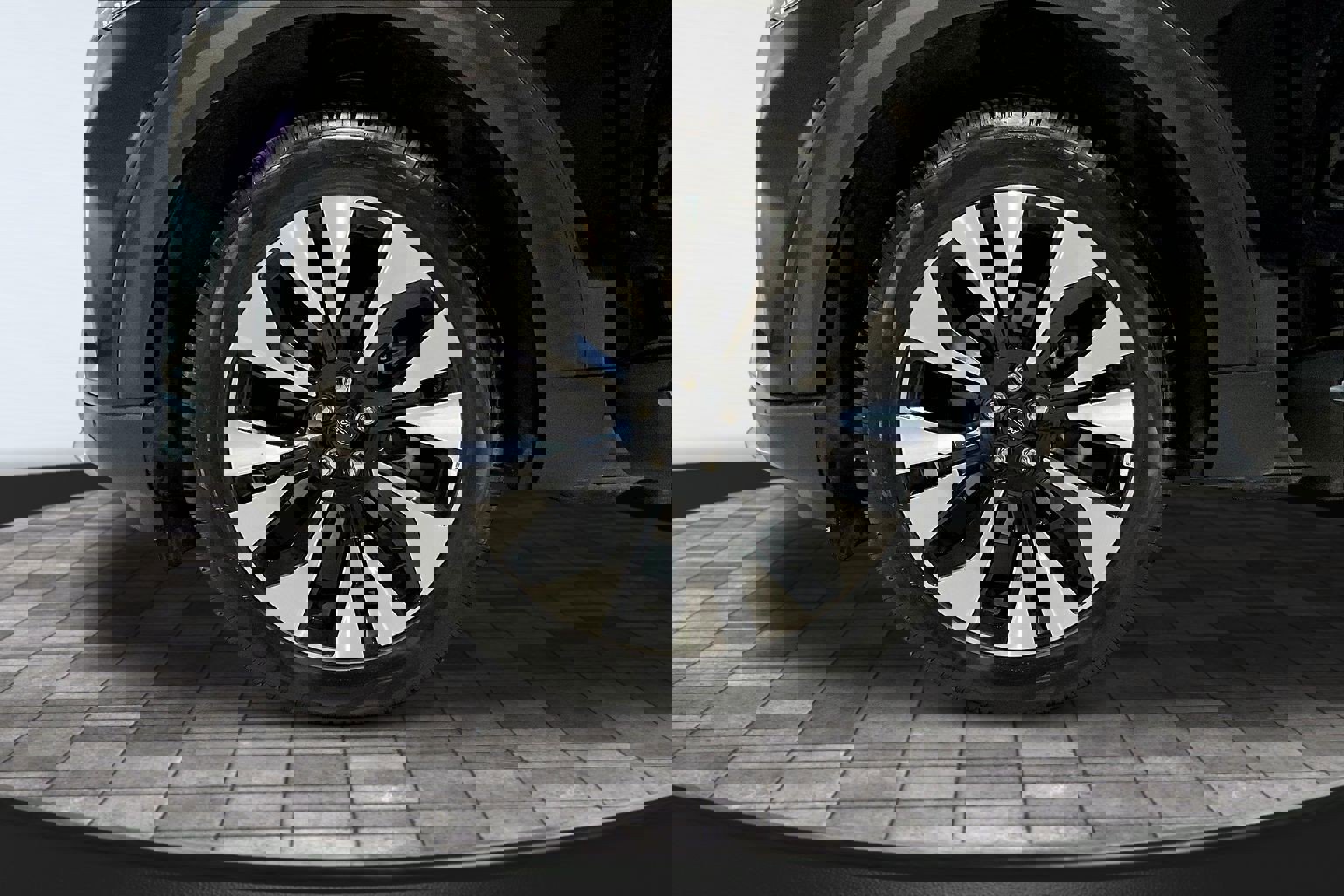 Used 2025 Ford Explorer Platinum w/ LUX Leather Package image 33