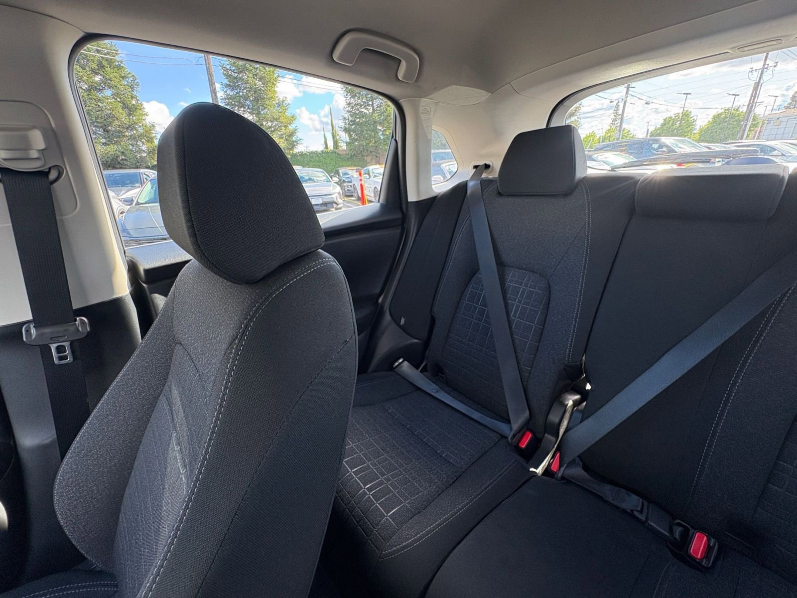 Used 2025 Honda HR-V LX image 37