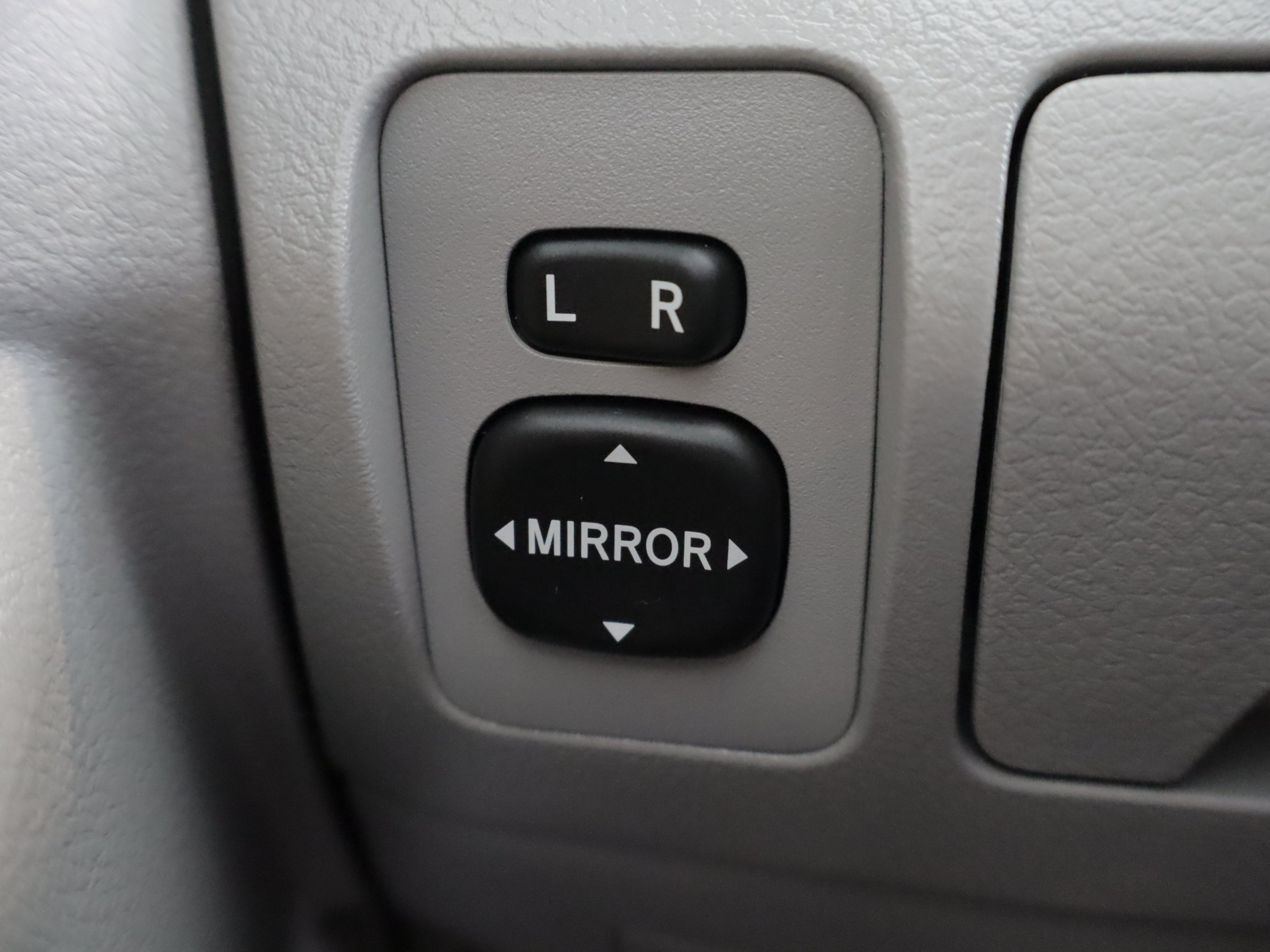 Used 2007 Toyota Camry XLE FWD image 22