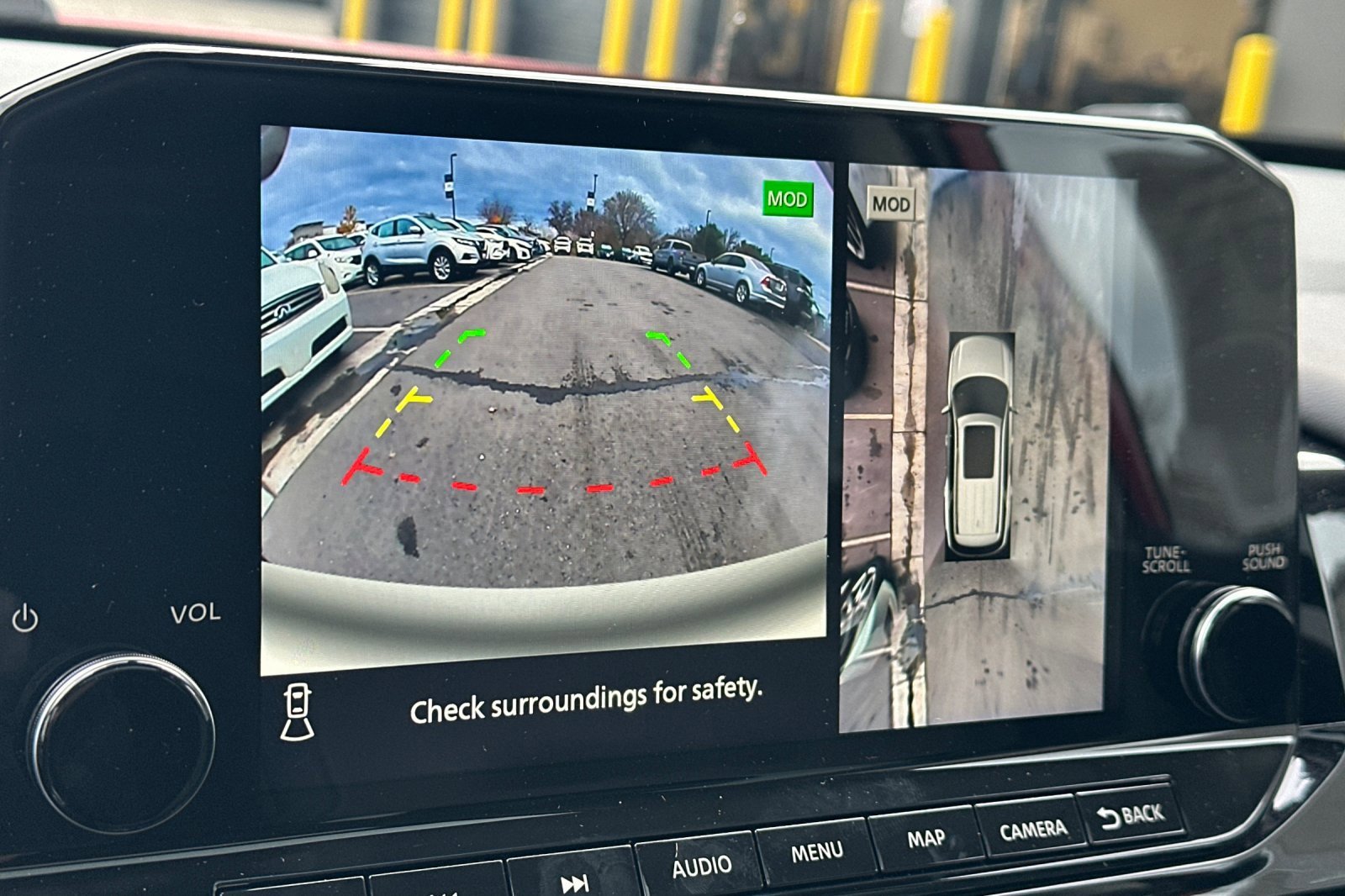 New 2025 Nissan Pathfinder Platinum w/ Black Appearance Package image 25