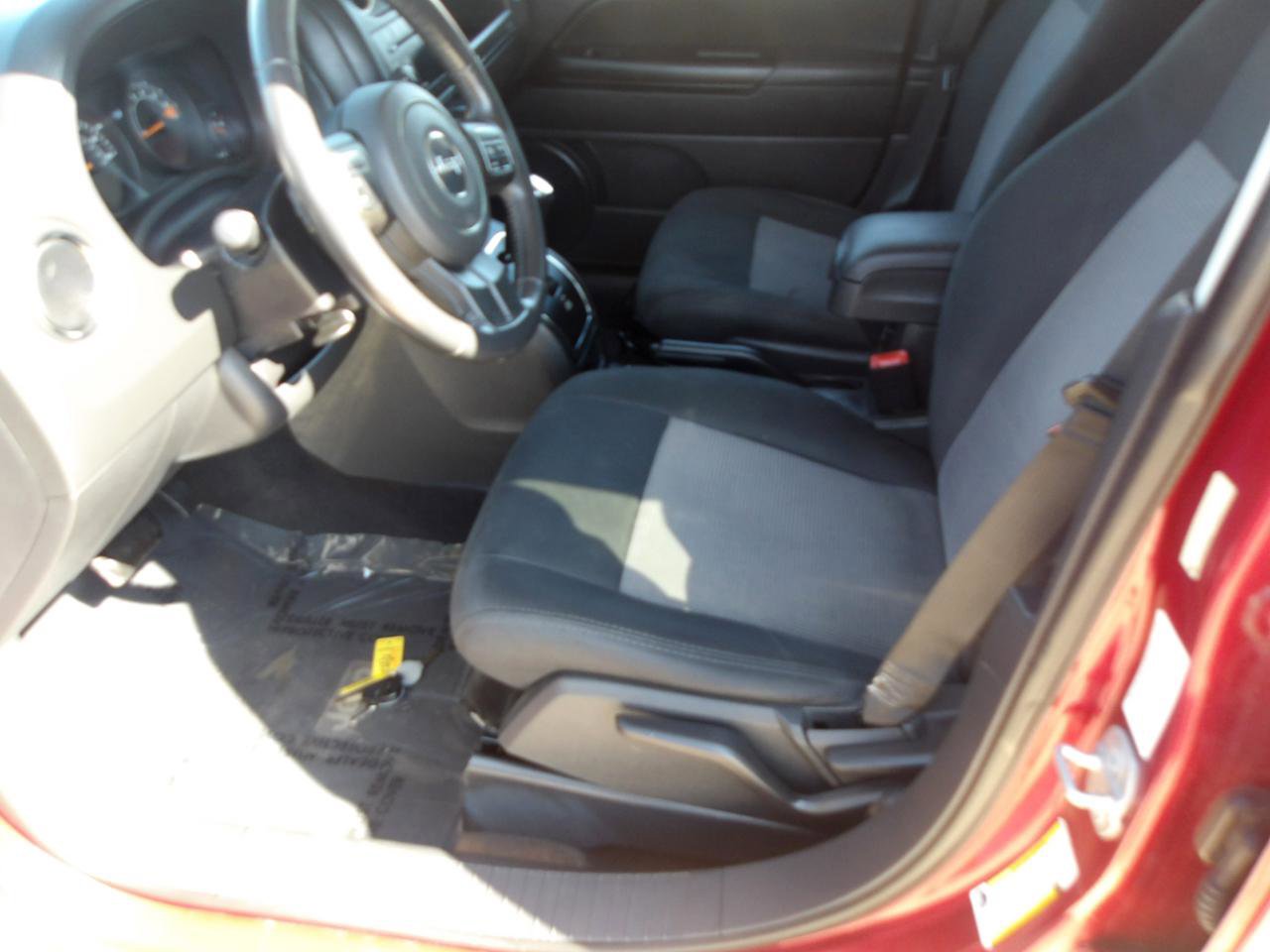 Used 2014 Jeep Patriot Latitude FWD image 19