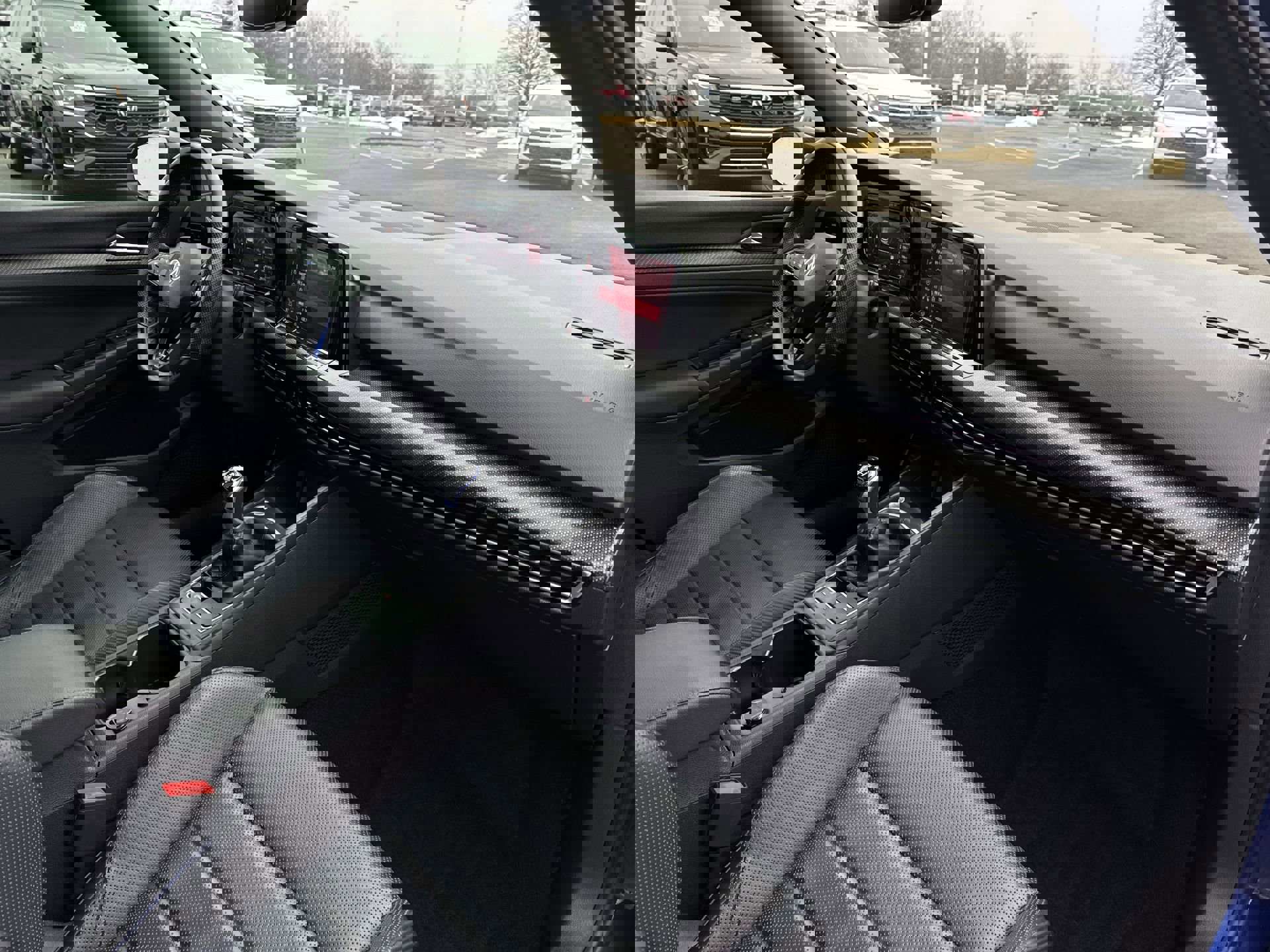 Used 2022 Volkswagen Golf R image 29