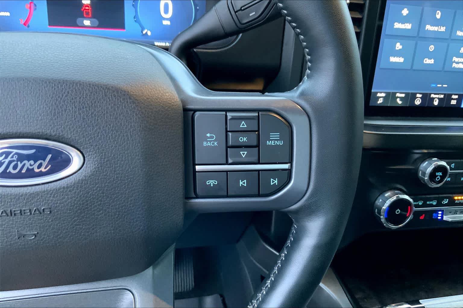 Used 2023 Ford F250 Lariat w/ Lariat Ultimate Package AWD/4WD image 24