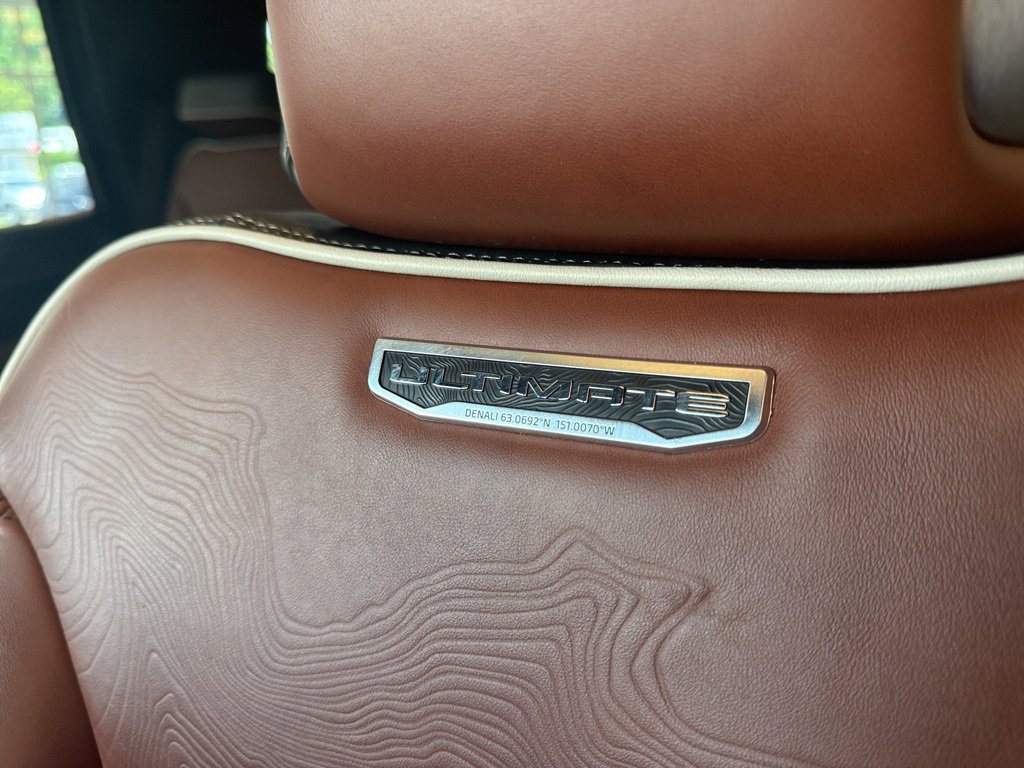 Used 2023 GMC Yukon Denali Ultimate image 14