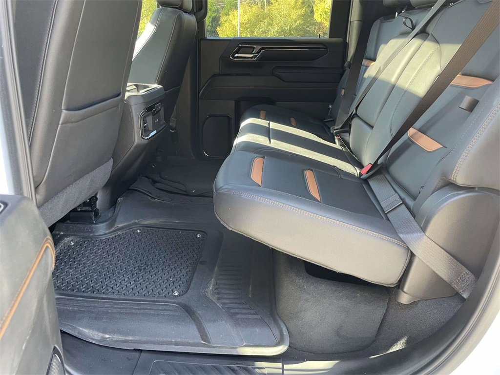Used 2024 GMC Sierra 2500 AT4 w/ AT4 Premium Plus Package image 9