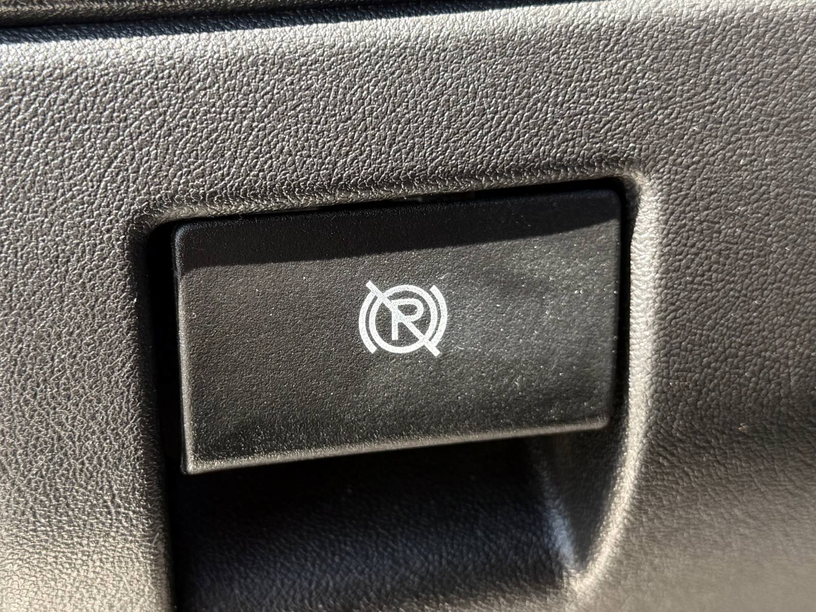 Used 2010 Chevrolet Colorado LT RWD image 28