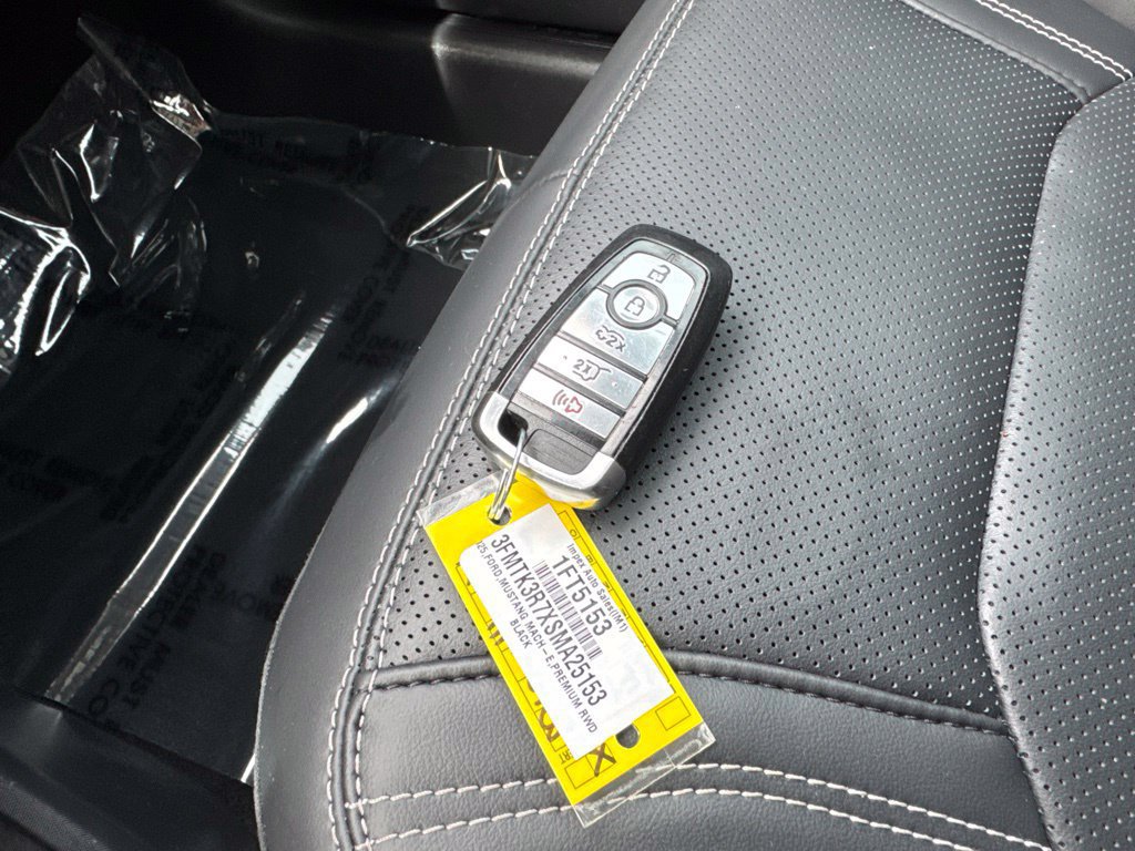 Used 2025 Ford Mustang Mach-E Premium RWD image 35