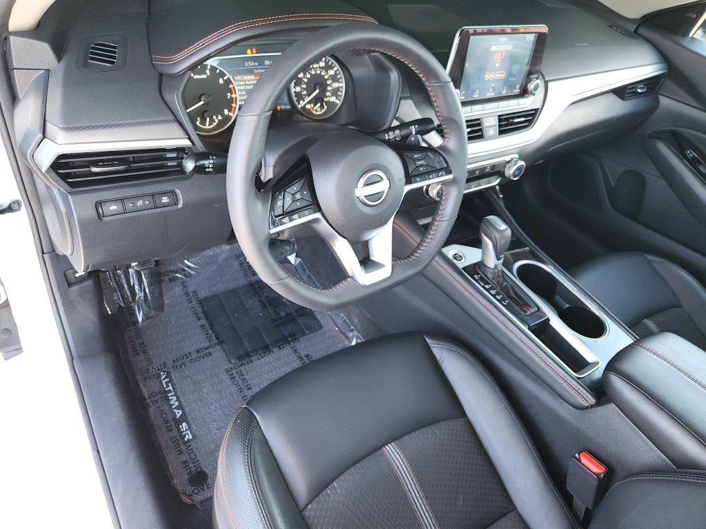 Used 2024 Nissan Altima 2.5 SR FWD image 12