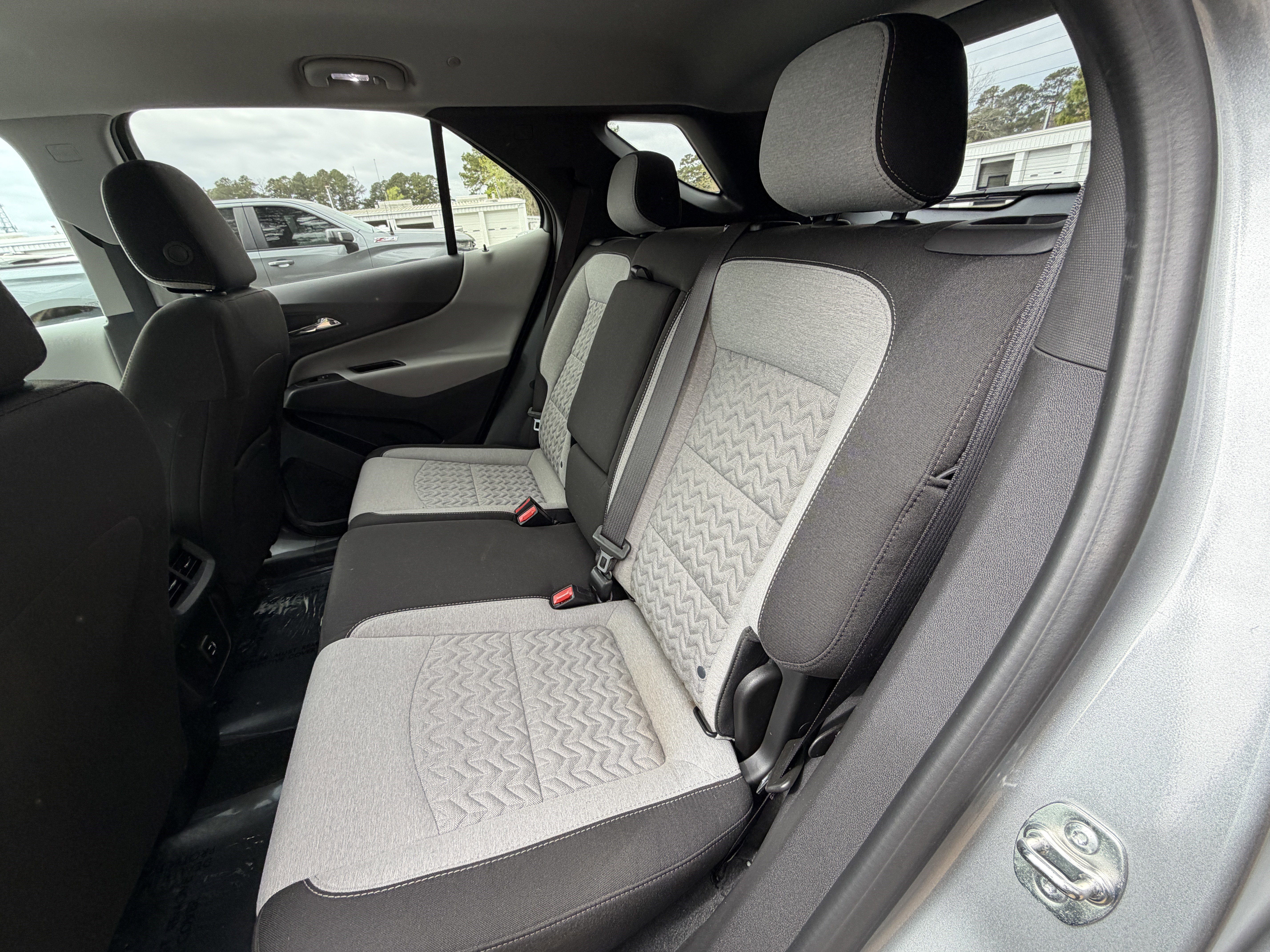 Used 2024 Chevrolet Equinox LS w/ LS Convenience Package FWD image 17