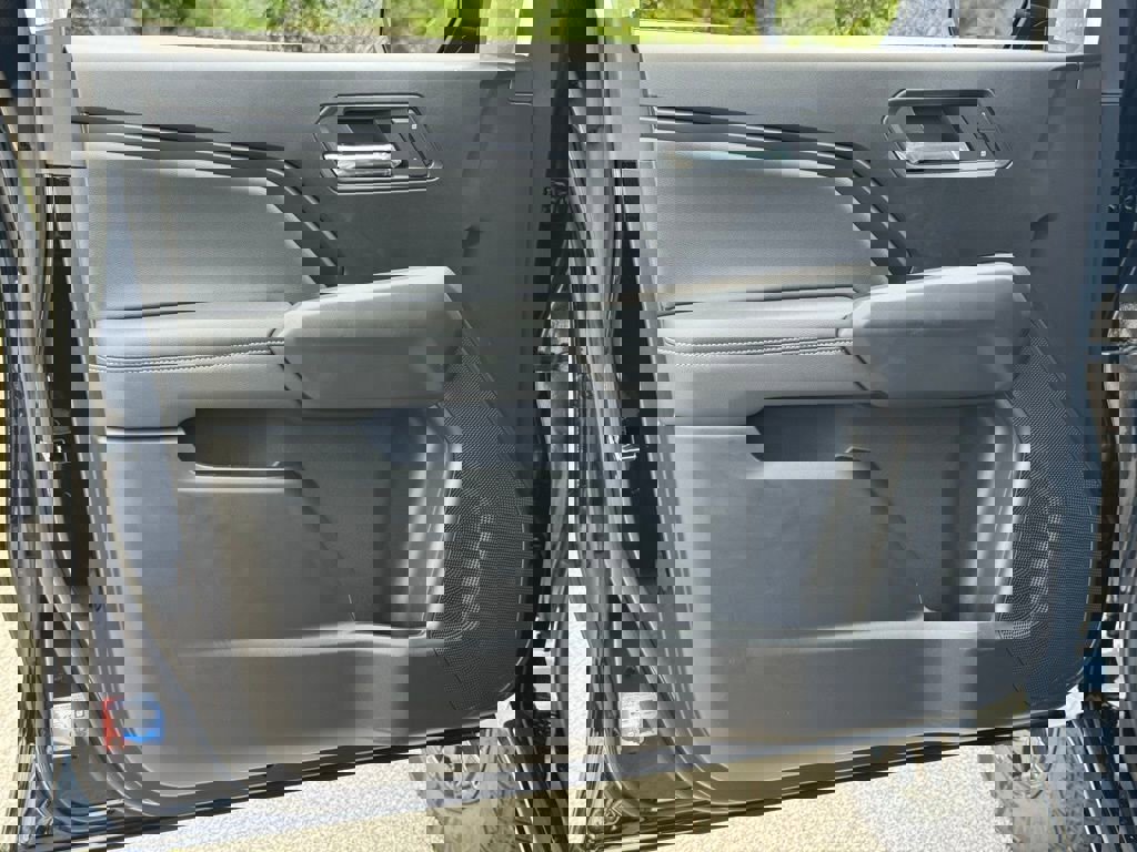 New 2026 GMC Canyon Elevation w/ Convenience Package image 16