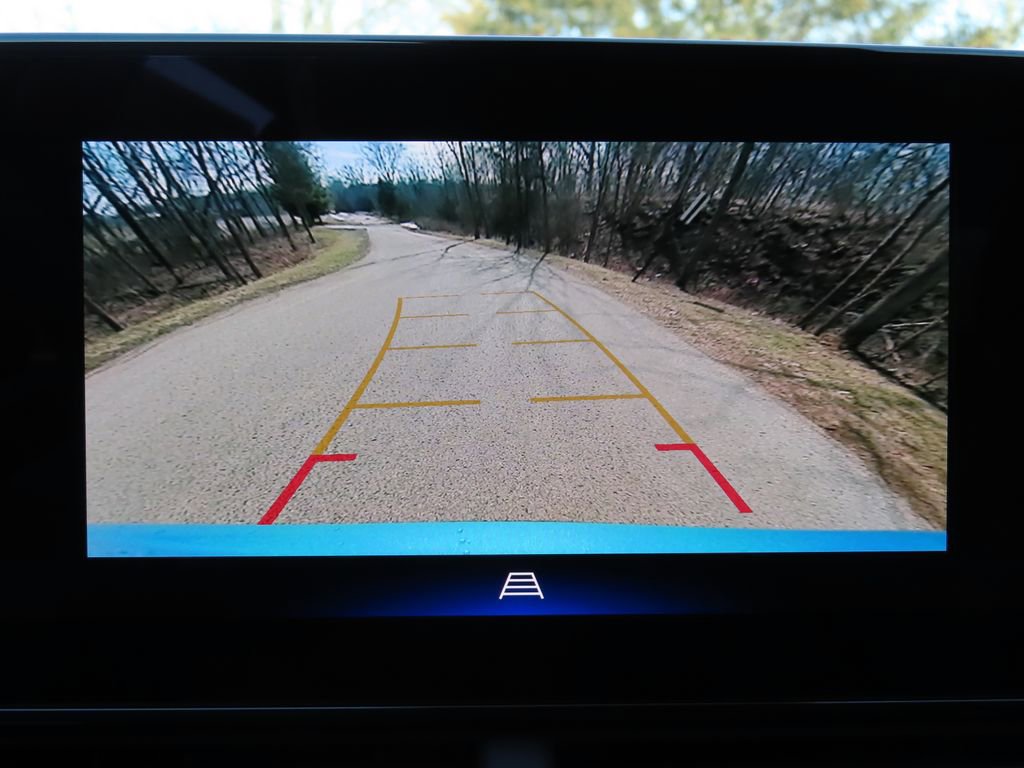 New 2026 Chevrolet Trax RS w/ Sunroof Package image 8