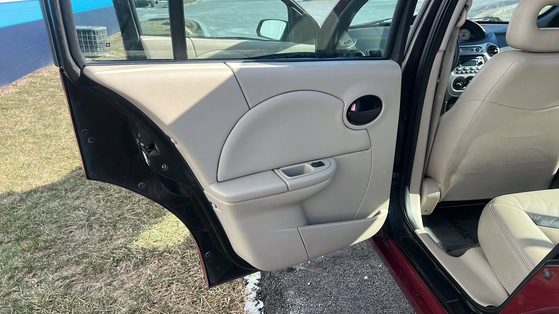 Used 2004 Saturn ION Level 3 image 11