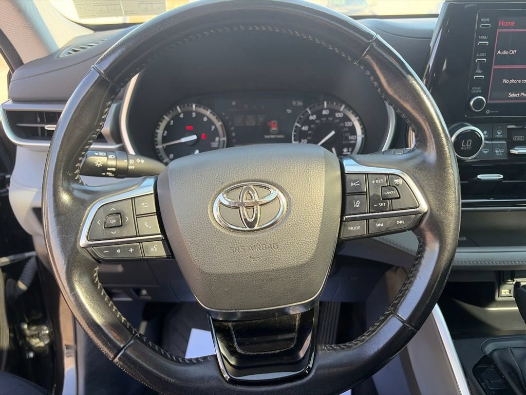 Used 2021 Toyota Highlander XLE AWD/4WD image 15