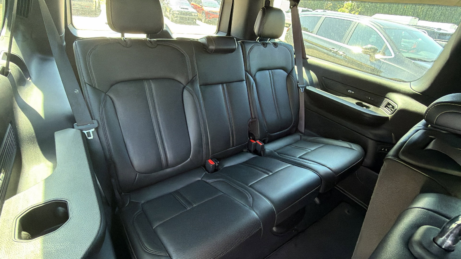 Used 2024 Jeep Wagoneer L 2WD image 22