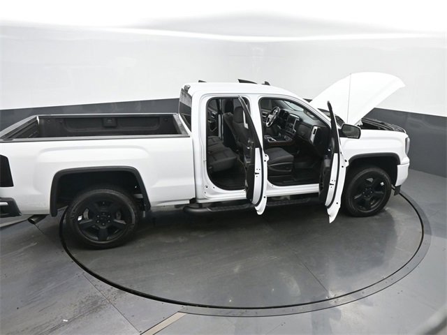 Used 2017 GMC Sierra 1500 SLE image 65
