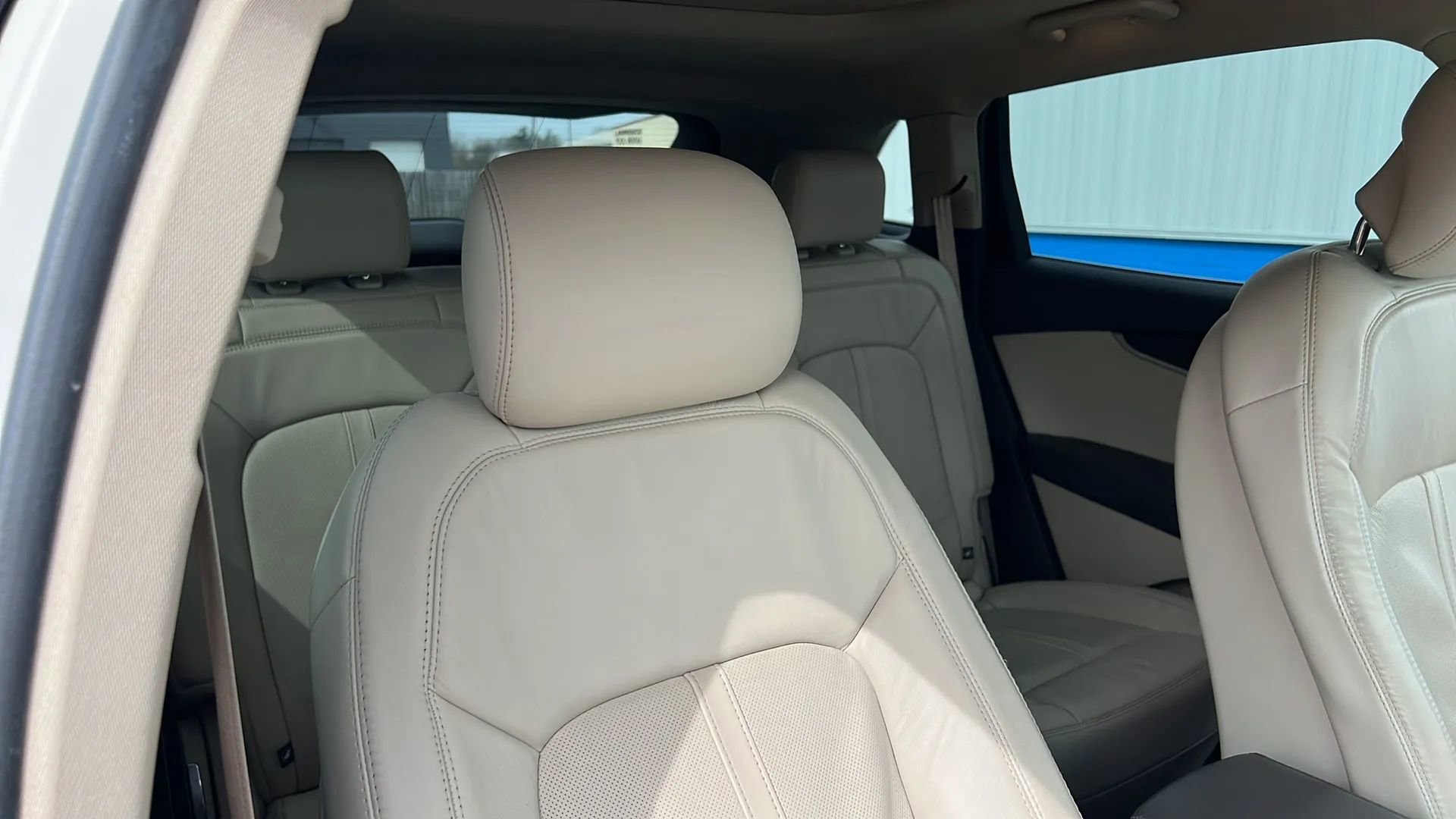 Used 2016 Lincoln MKX Reserve w/ Technology Package AWD/4WD image 23