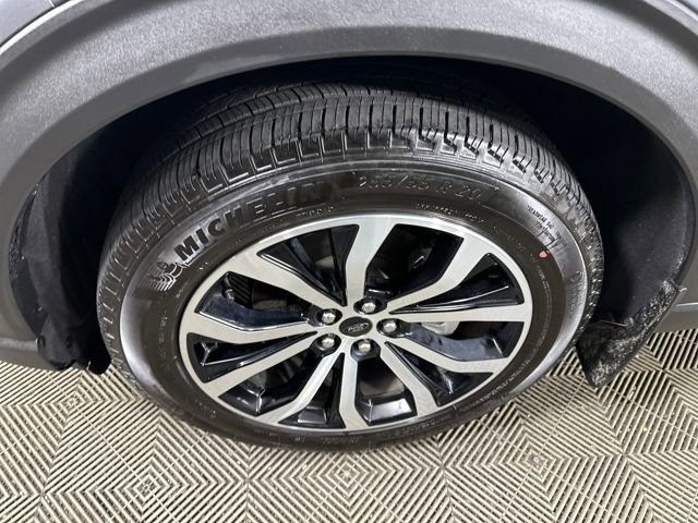 Used 2025 Ford Explorer ST-Line image 10