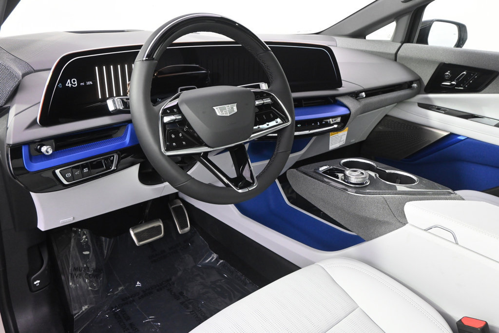 New 2027 Cadillac Optiq Premium Luxury w/ LPO, Floor Liner Package AWD/4WD image 11