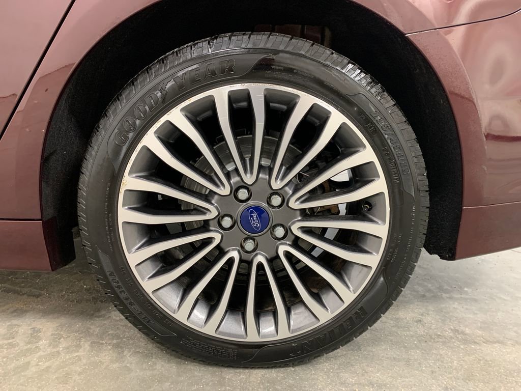 Used 2017 Ford Fusion Titanium image 22