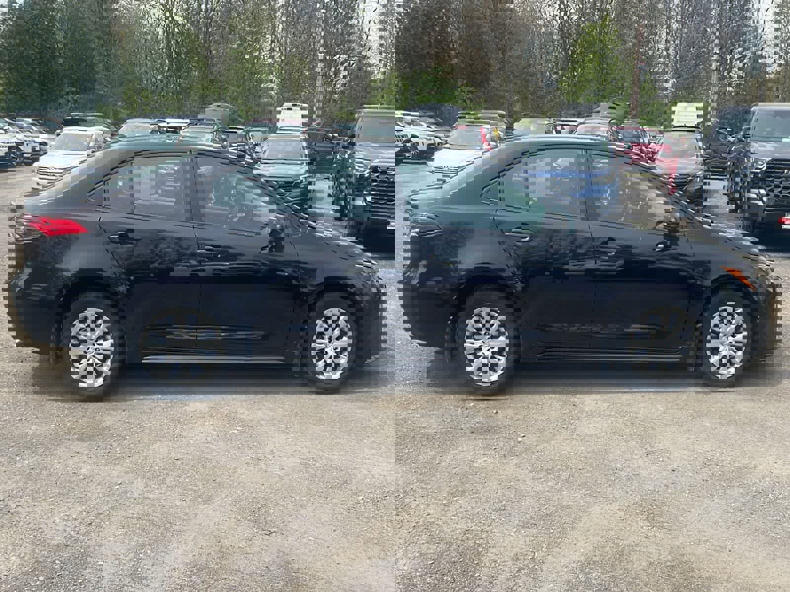 Used 2023 Toyota Corolla LE FWD image 10