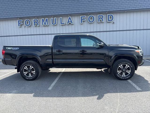 Used 2019 Toyota Tacoma TRD Sport w/ Technology Package AWD/4WD image 2