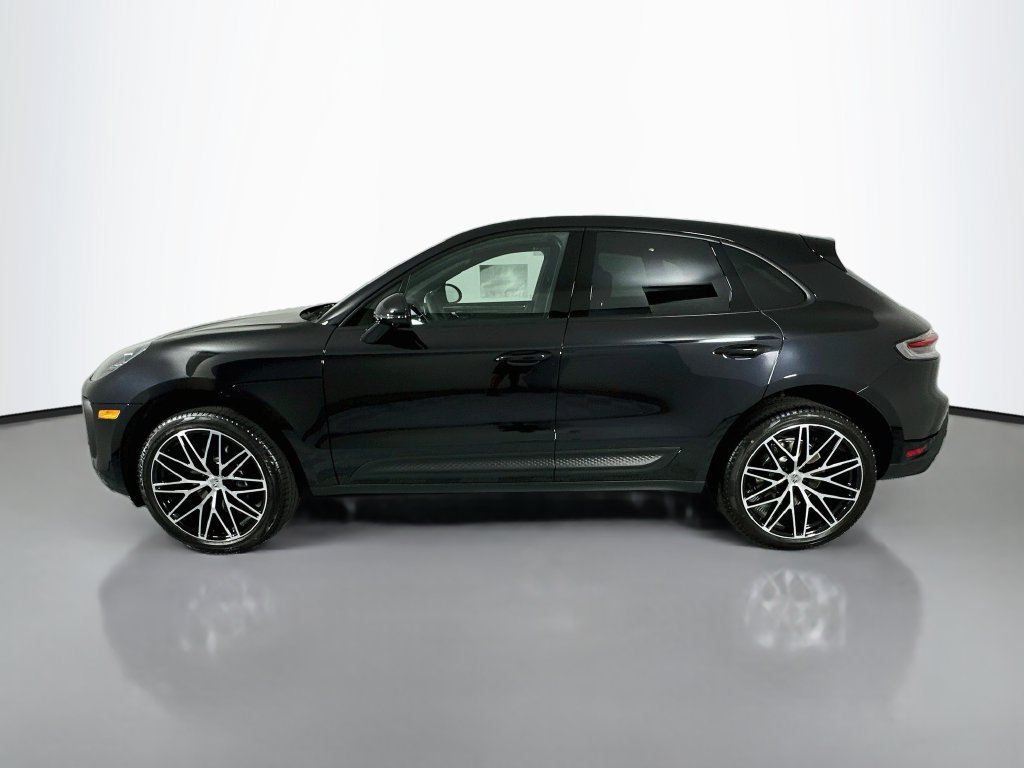 New 2026 Porsche Macan AWD/4WD image 2