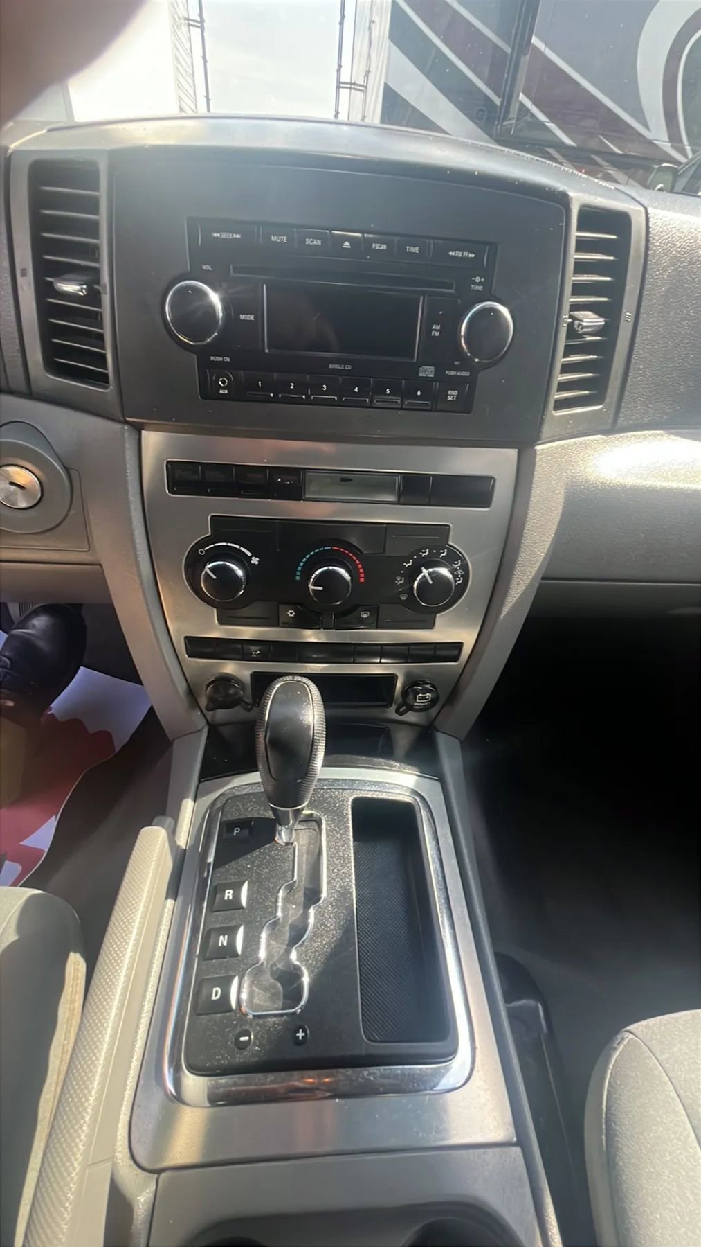 Used 2007 Jeep Grand Cherokee Laredo image 9