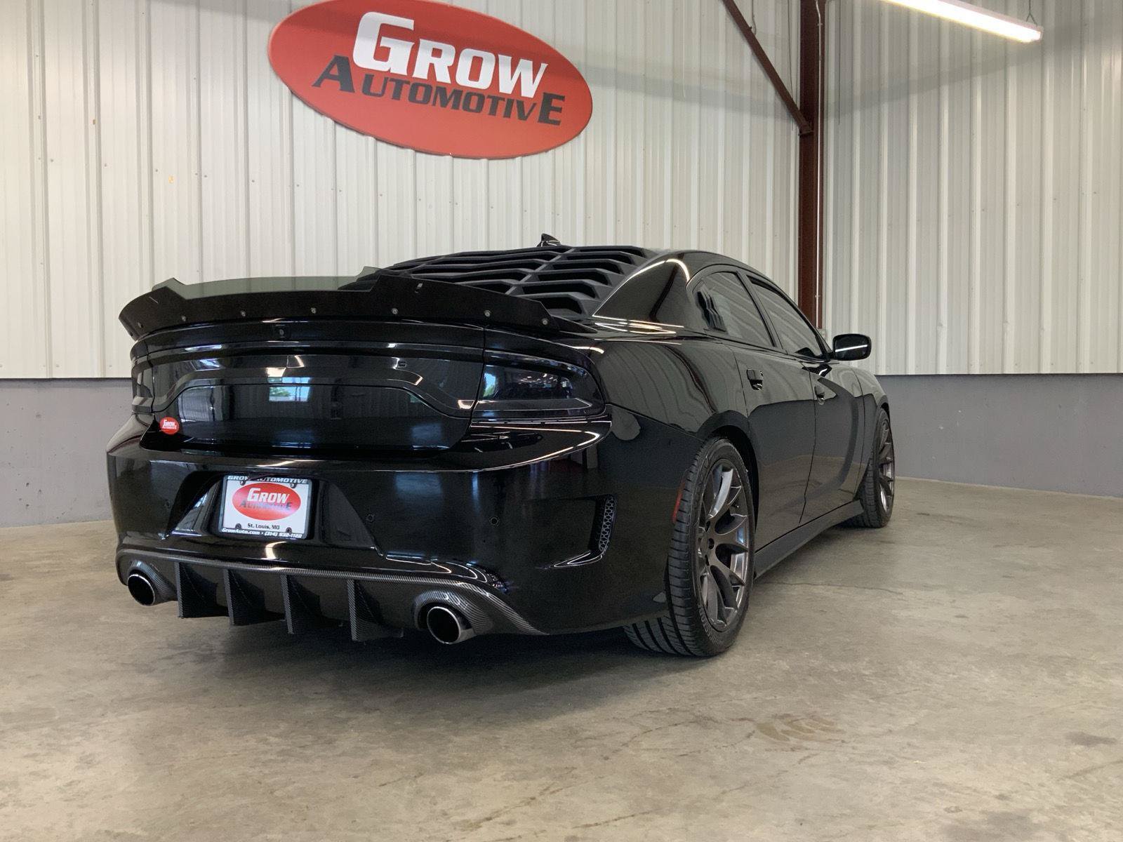 Used 2015 Dodge Charger SRT w/ Laguna Leather Package RWD image 9
