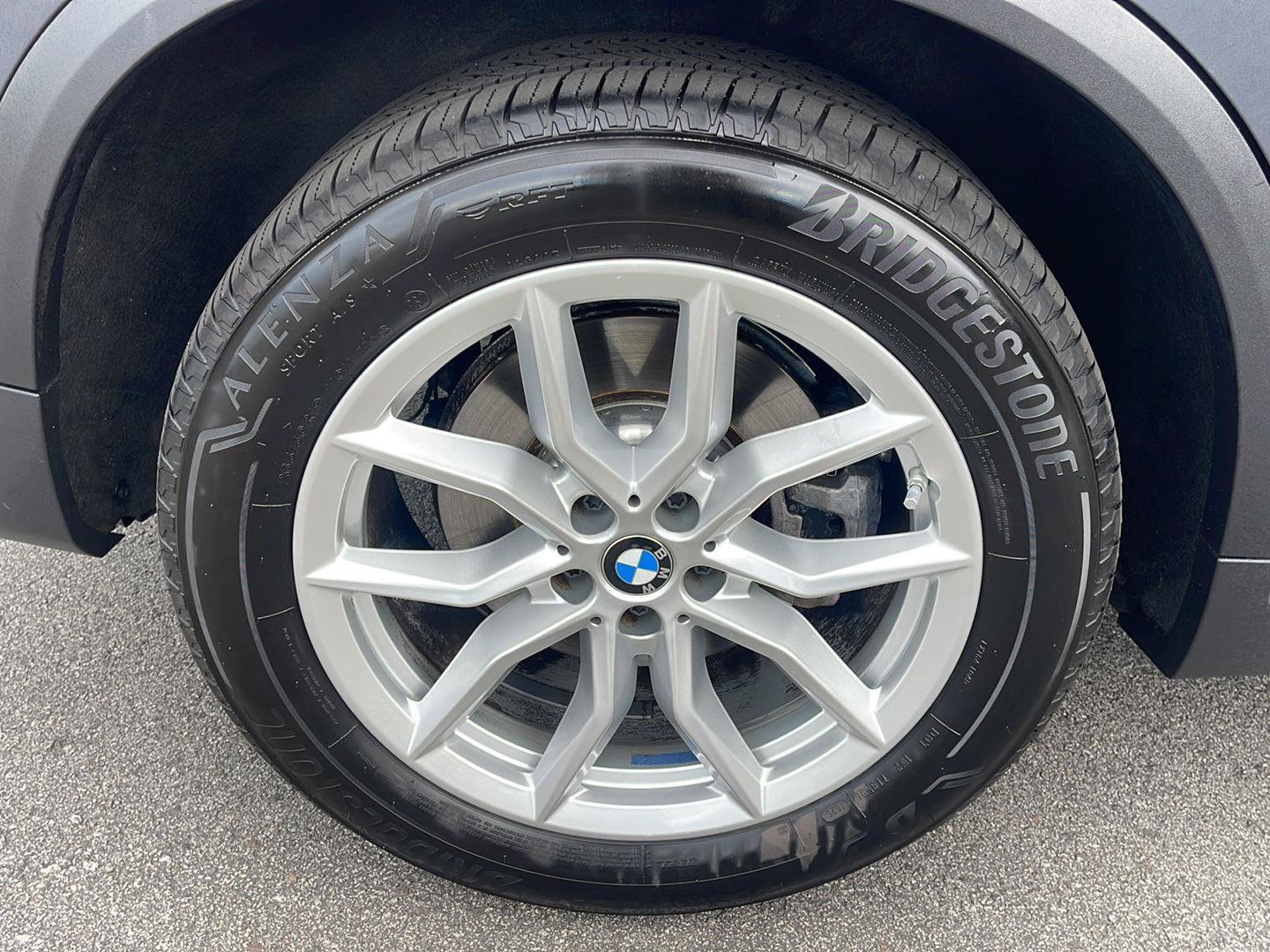 Used 2022 BMW X5 xDrive40i w/ Premium Package AWD/4WD image 11