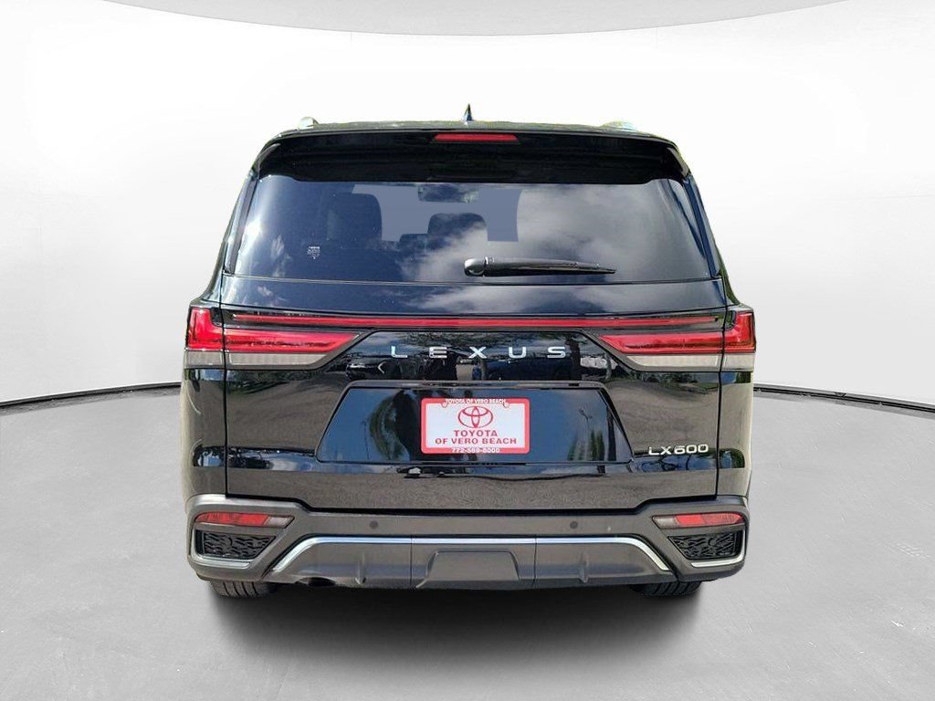Used 2024 Lexus LX 600 F Sport AWD/4WD image 5