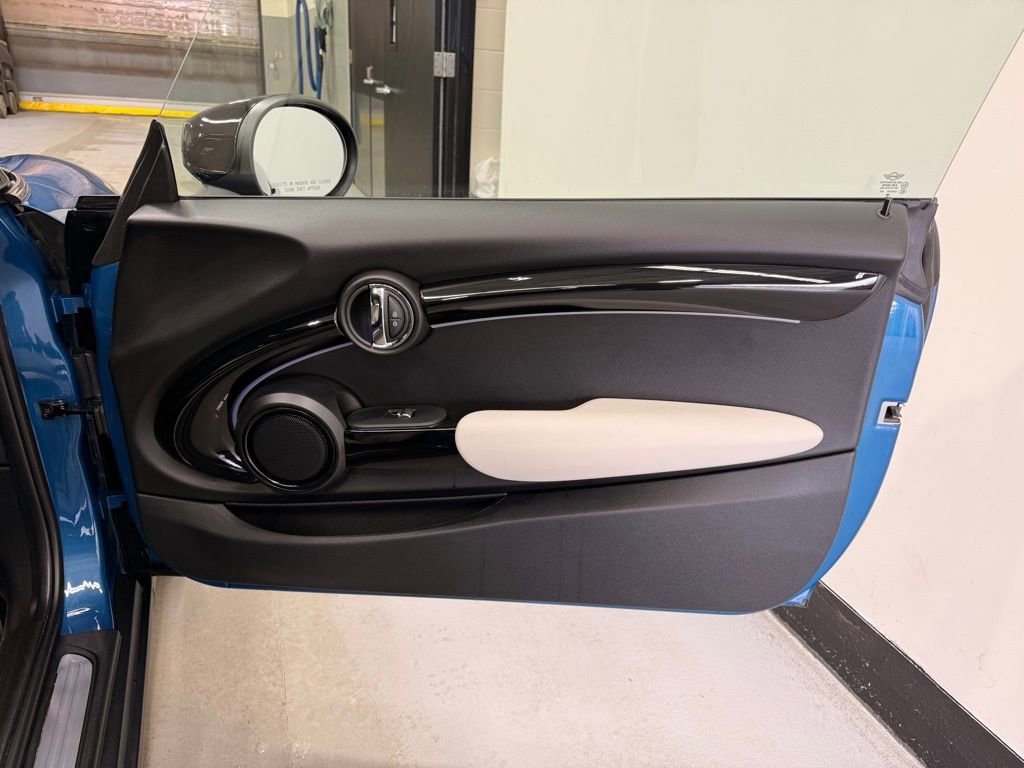 Certified 2024 MINI Cooper S image 22