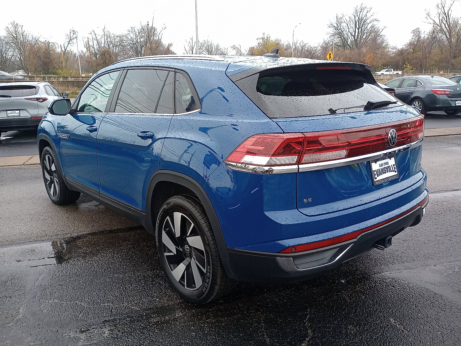 Used 2025 Volkswagen Atlas Cross Sport SE image 5
