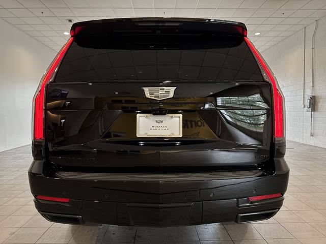 New 2026 Cadillac Escalade ESV Platinum Sport w/ LPO, ONYX Package AWD/4WD image 4
