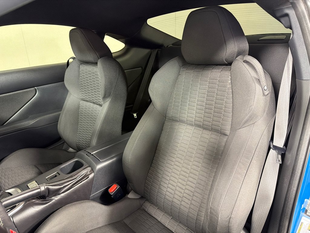 Used 2023 Toyota GR86 w/ ALL Weather Mat Package (TMS) RWD image 13