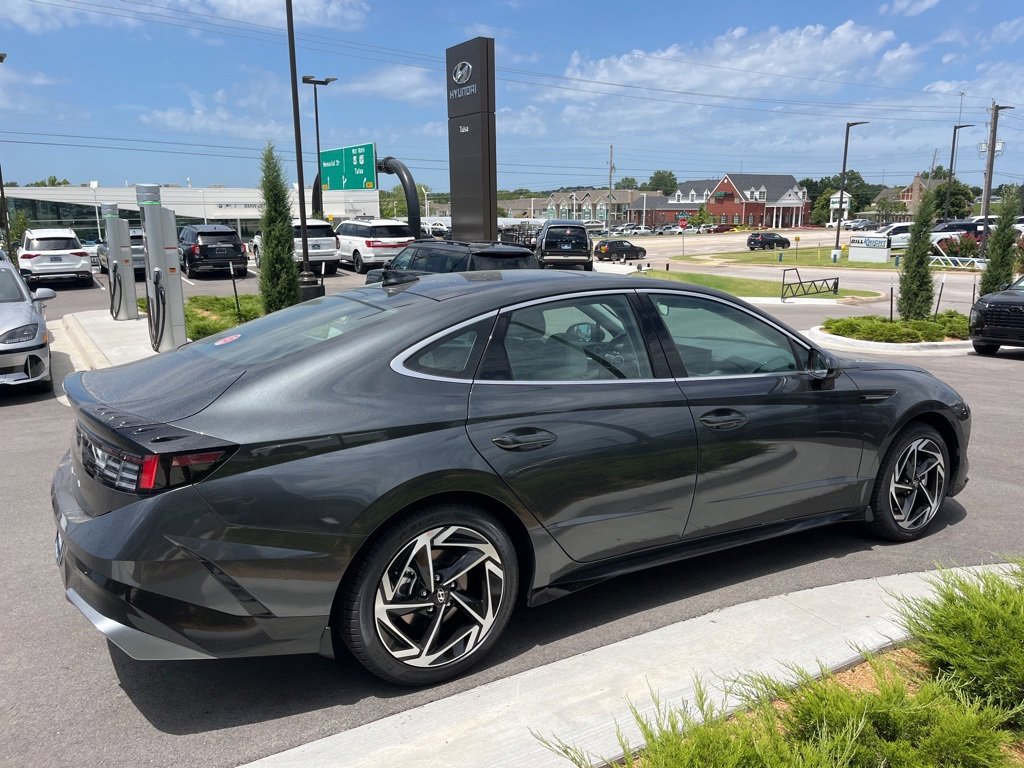 New 2025 Hyundai Sonata SEL image 4