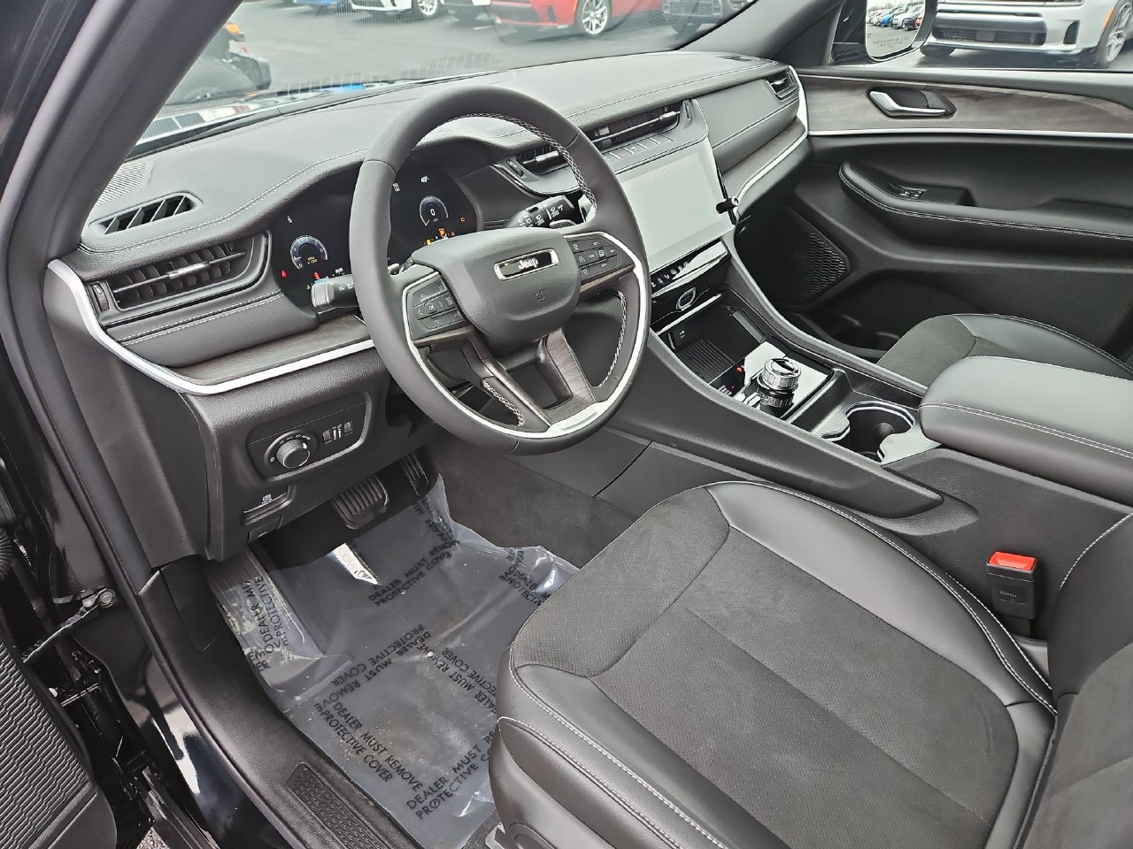New 2026 Jeep Grand Cherokee Altitude AWD/4WD image 18