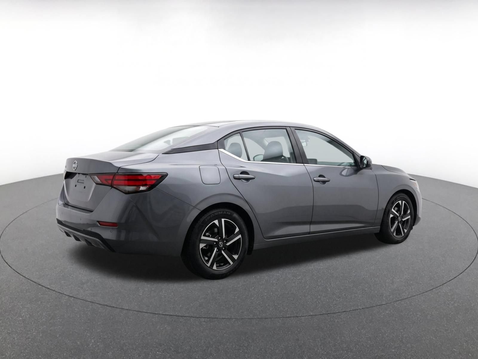 Used 2025 Nissan Sentra SV FWD image 9