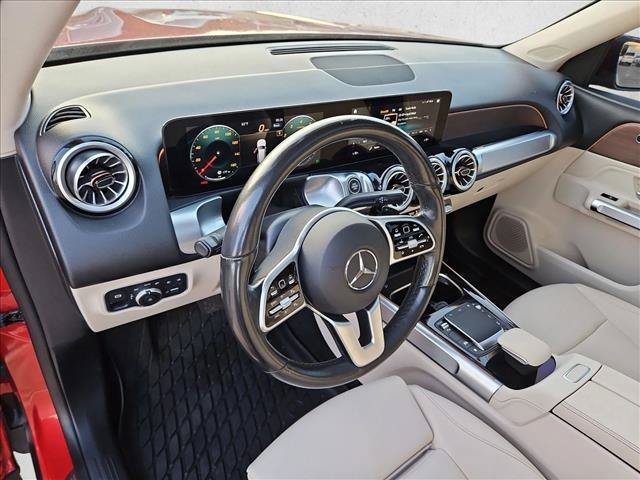 Used 2022 Mercedes-Benz GLB 250 4MATIC image 10