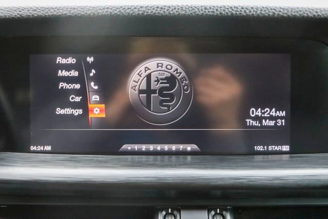 Used 2018 Alfa Romeo Stelvio AWD image 28