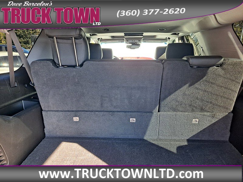 Used 2016 Chevrolet Suburban LTZ AWD/4WD image 11