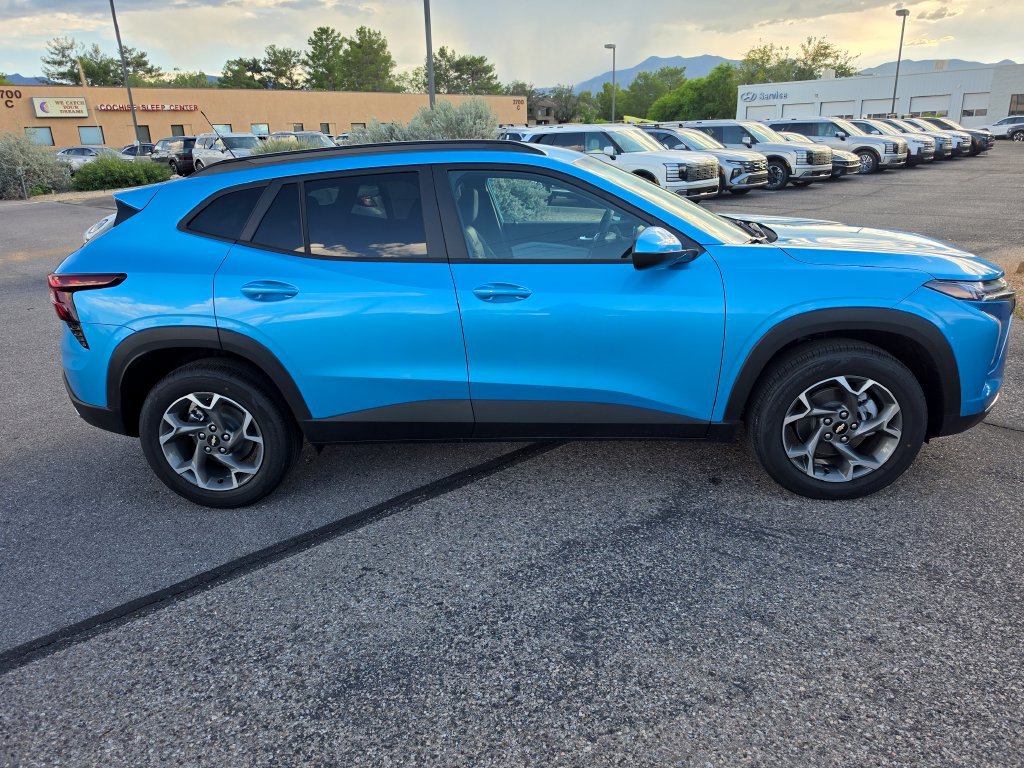 New 2026 Chevrolet Trax LT w/ Driver Confidence Package FWD image 6