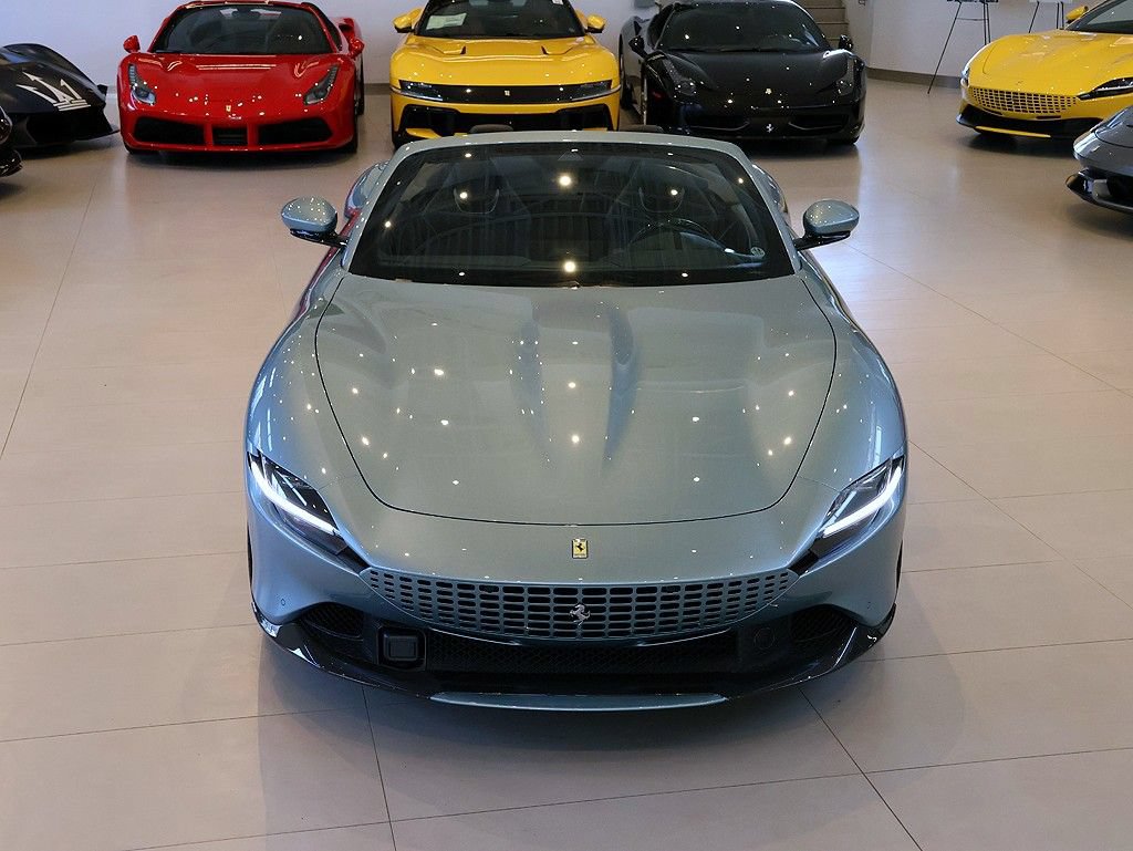 Certified 2024 Ferrari Roma Spider RWD image 89
