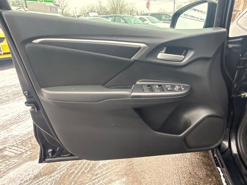 Used 2019 Honda Fit LX image 9