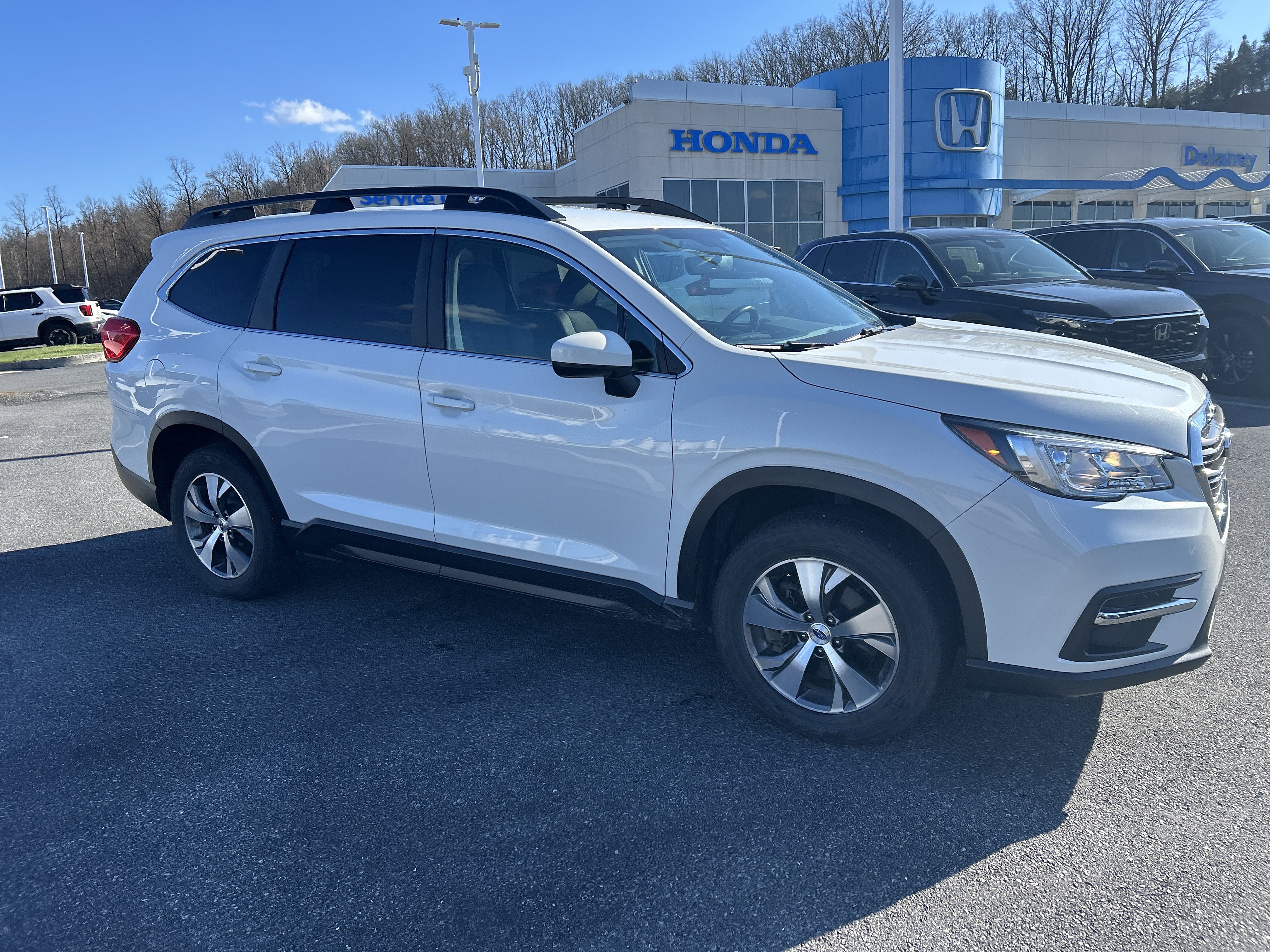 Used 2019 Subaru Ascent Premium image 4