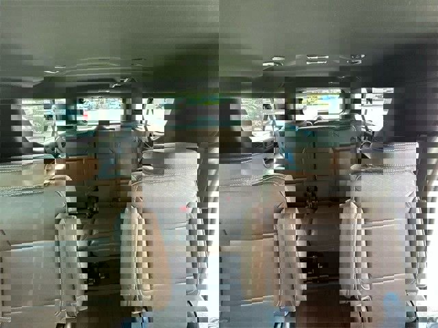 Used 2023 Chevrolet Suburban High Country image 15