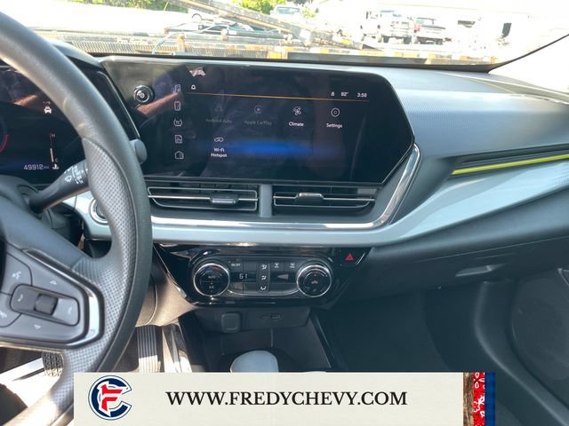 Used 2025 Chevrolet Trax LT FWD image 19