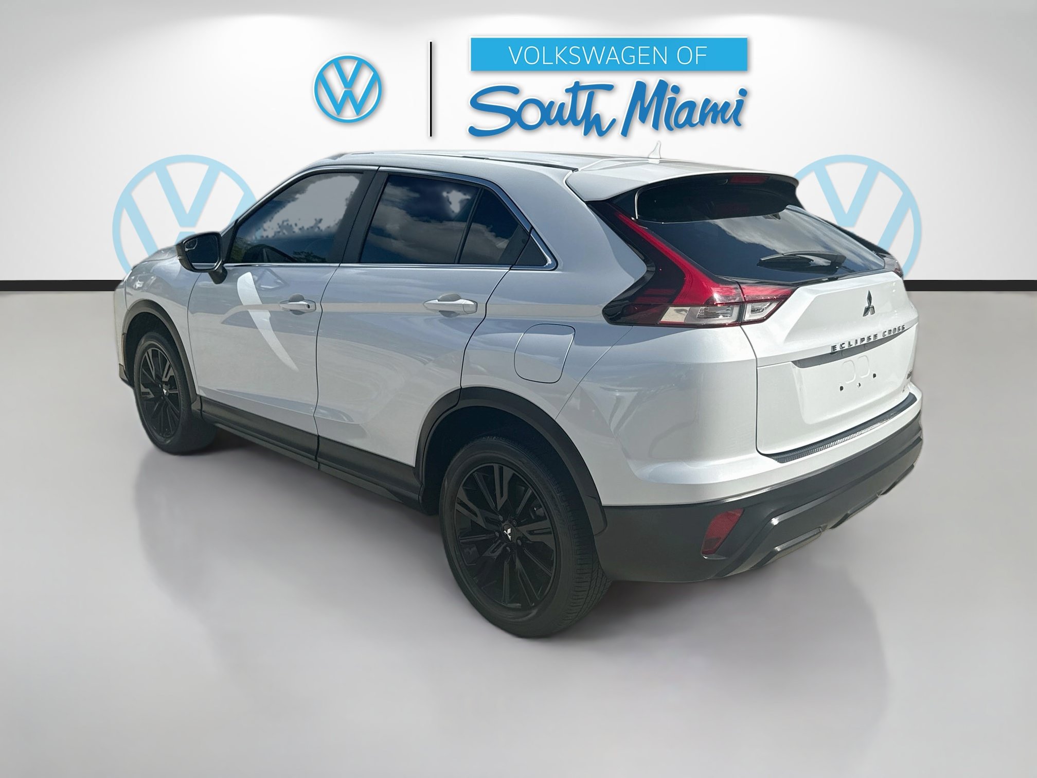 Used 2023 Mitsubishi Eclipse Cross LE AWD/4WD image 5