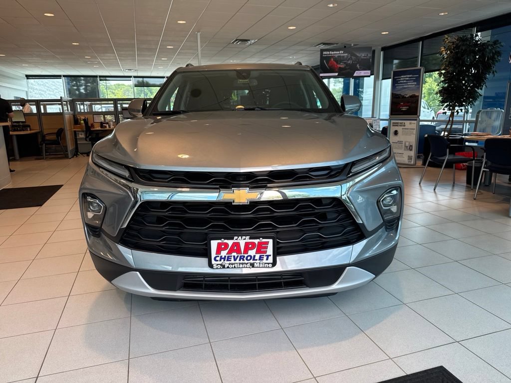 New 2025 Chevrolet Blazer LT w/ Convenience Package AWD/4WD image 8